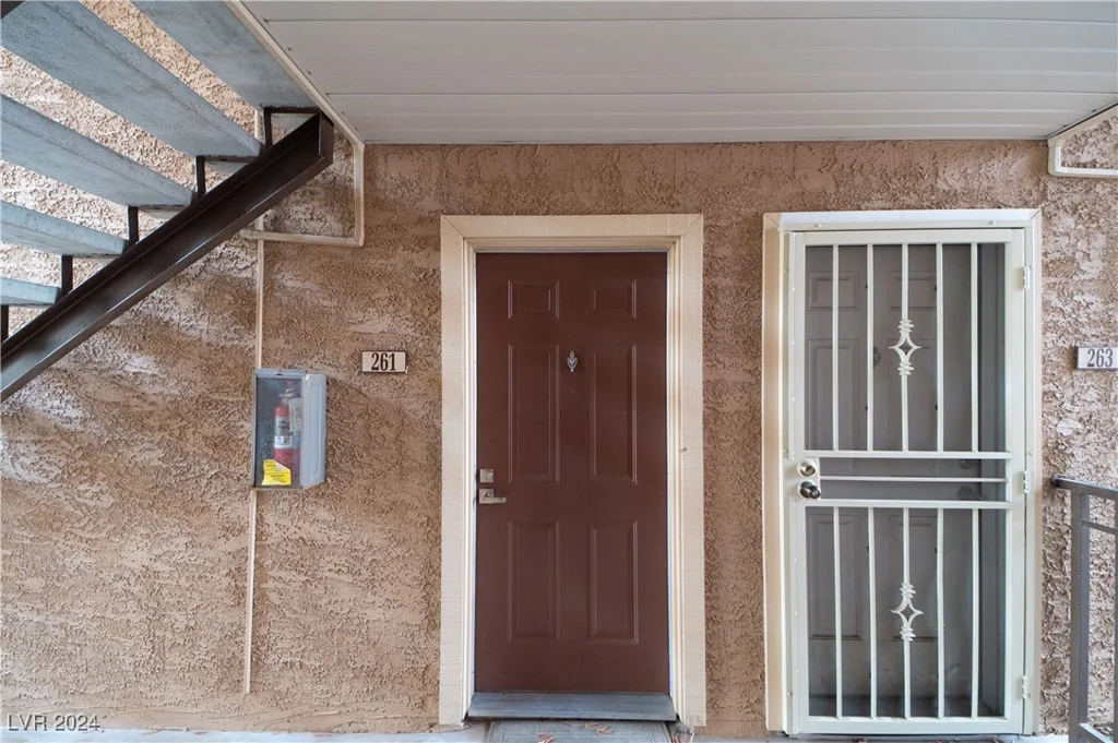 5260 River Glen, Las Vegas, NV 89103