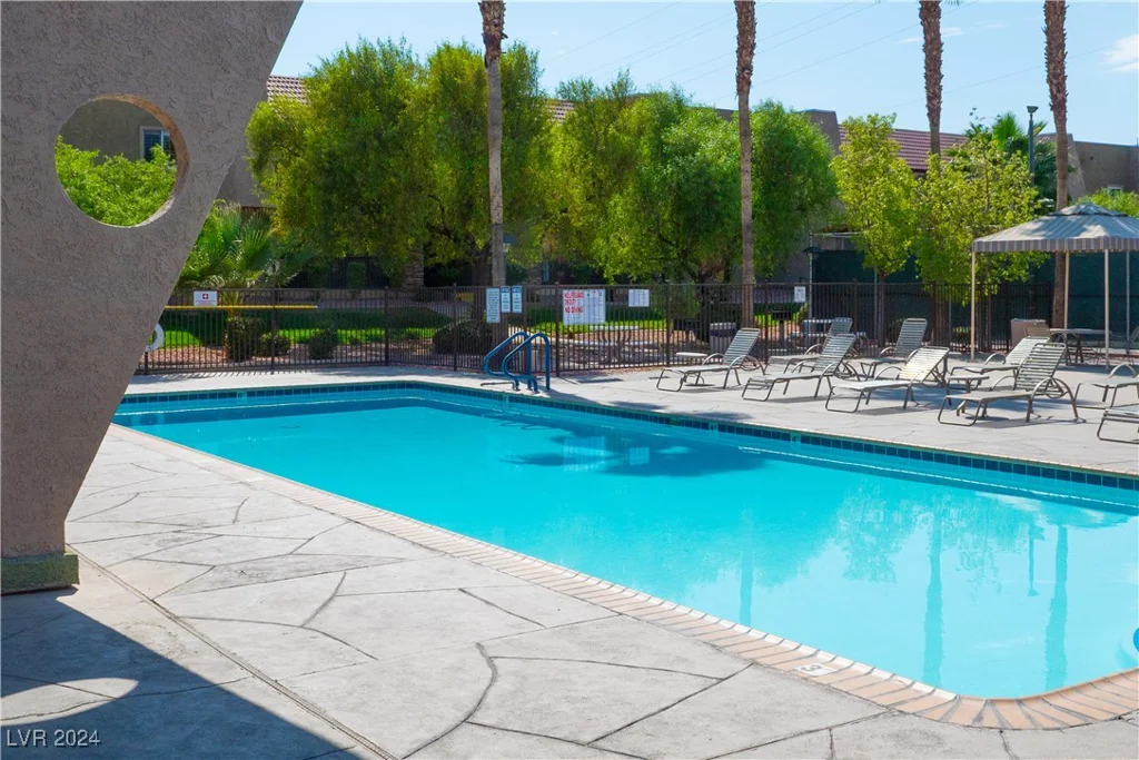 5260 River Glen, Las Vegas, NV 89103
