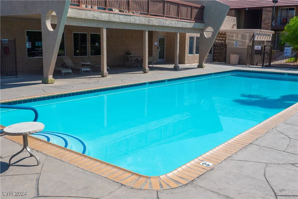 5260 River Glen, Las Vegas, NV 89103