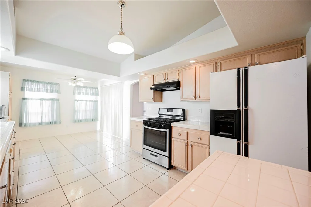 6020 Theatrical, North Las Vegas, NV 89031