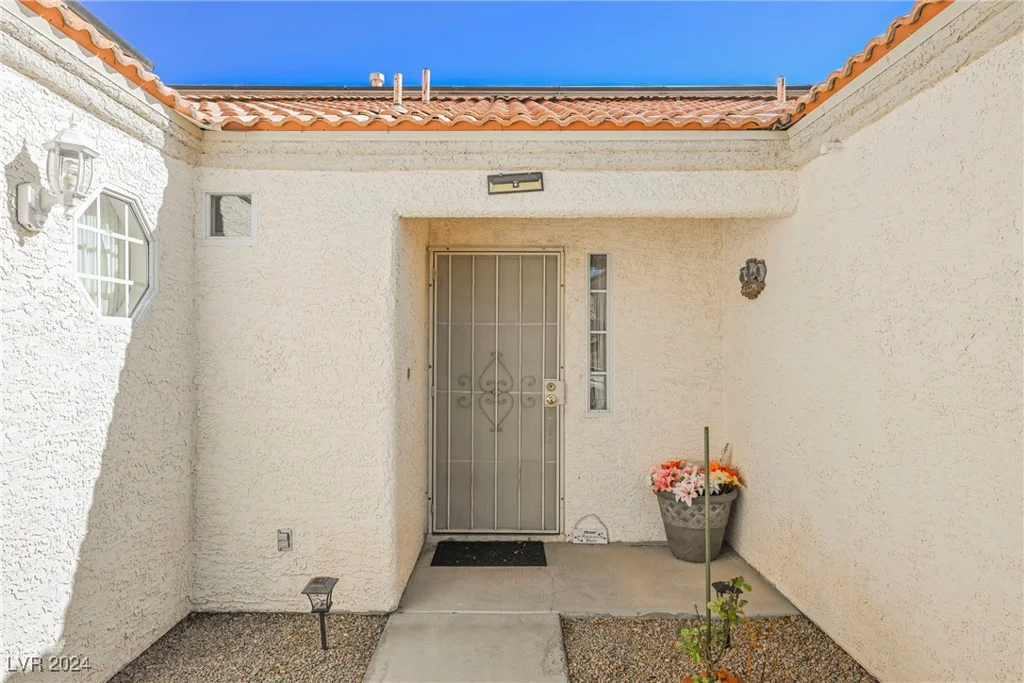 6020 Theatrical, North Las Vegas, NV 89031