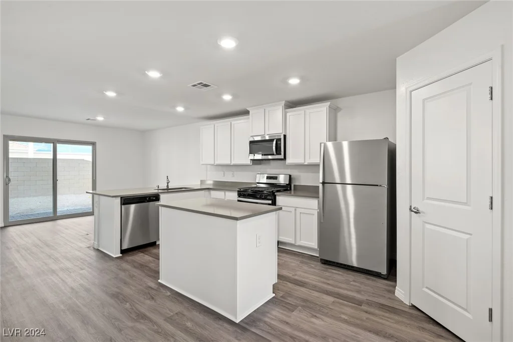 1648 Desert Path, North Las Vegas, NV 89032