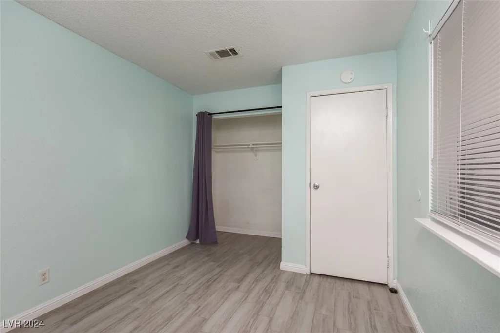 809 Hedge, Las Vegas, NV 89110