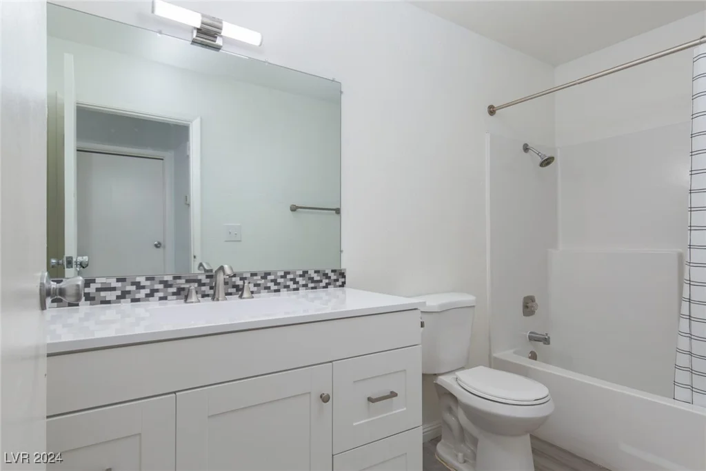 809 Hedge, Las Vegas, NV 89110