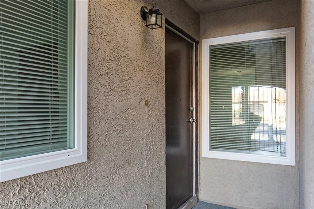 809 Hedge, Las Vegas, NV 89110