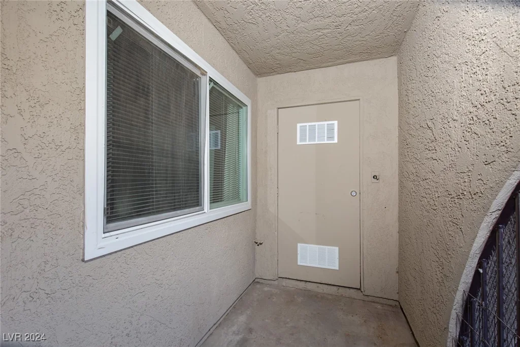 809 Hedge, Las Vegas, NV 89110