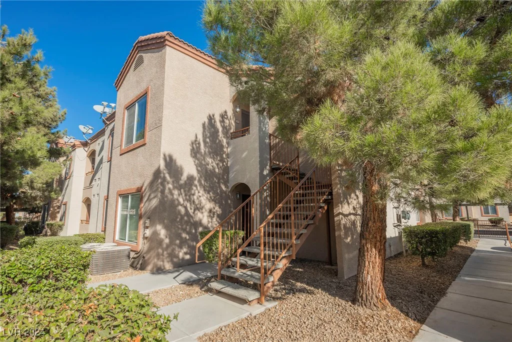 9580 Reno, Las Vegas, NV 89148