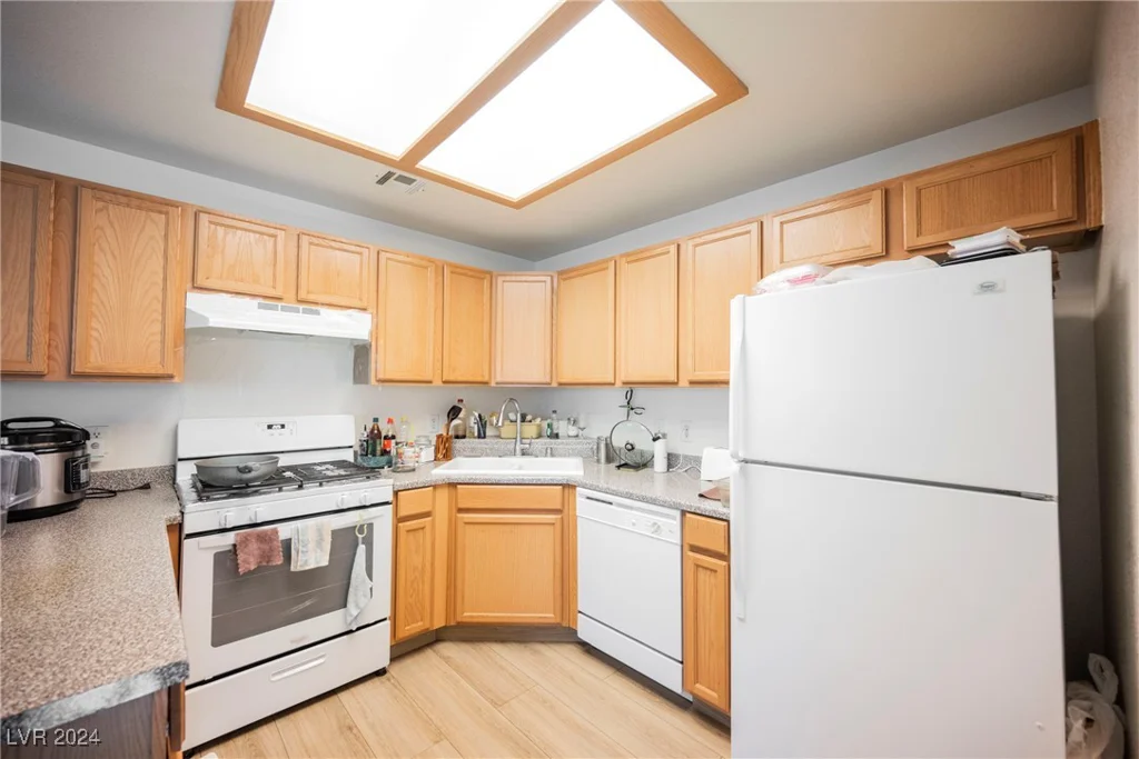 9580 Reno, Las Vegas, NV 89148