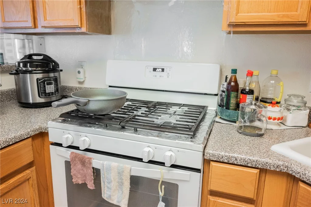 9580 Reno, Las Vegas, NV 89148