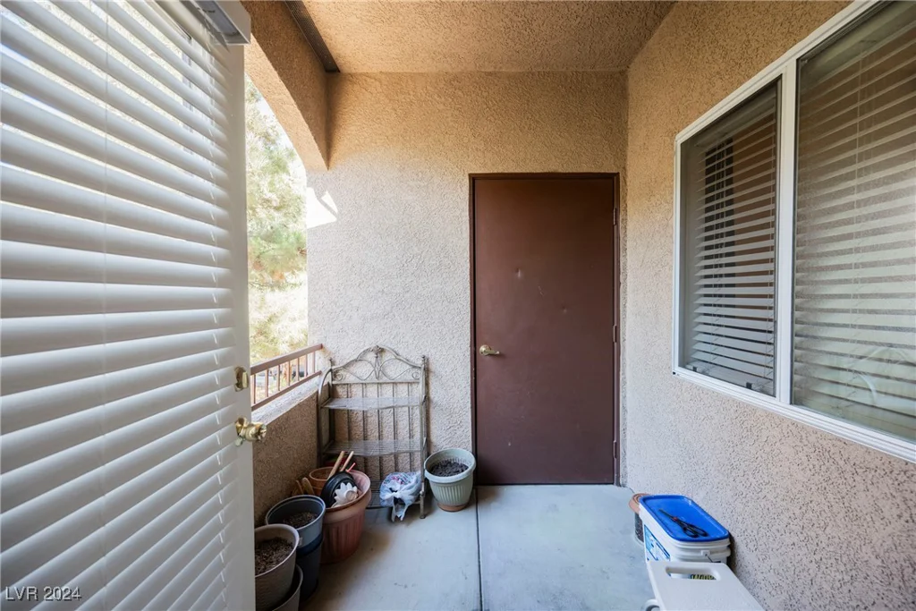 9580 Reno, Las Vegas, NV 89148