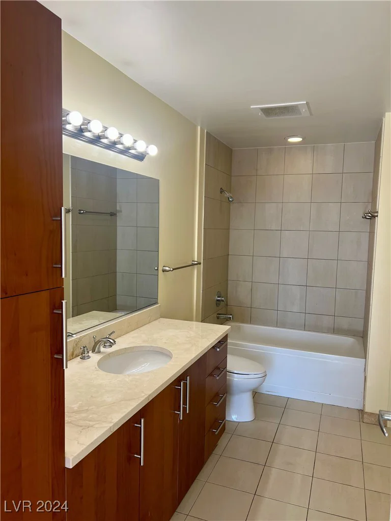 200 Sahara, Las Vegas, NV 89102