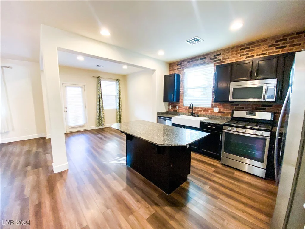 10841 Hunters Green, Las Vegas, NV 89166