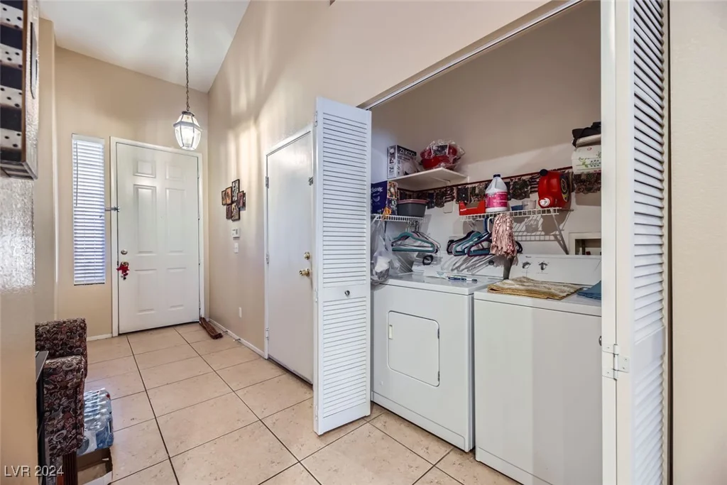 1197 Simms, Henderson, NV 89074