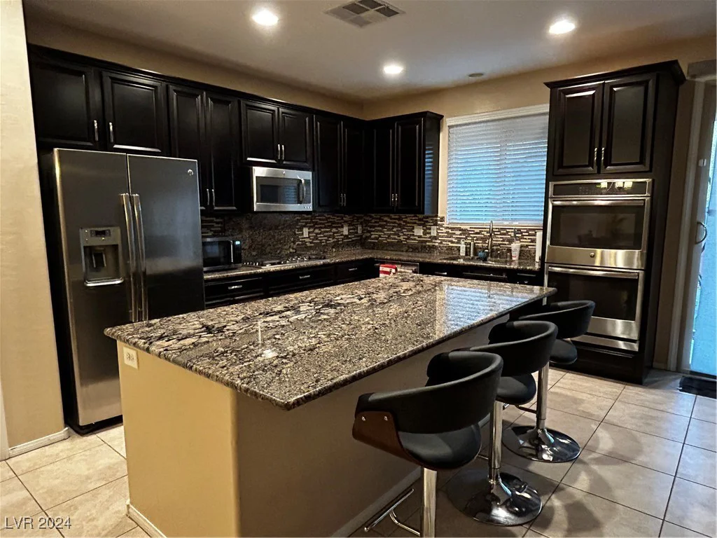 7425 Rainford, Las Vegas, NV 89148