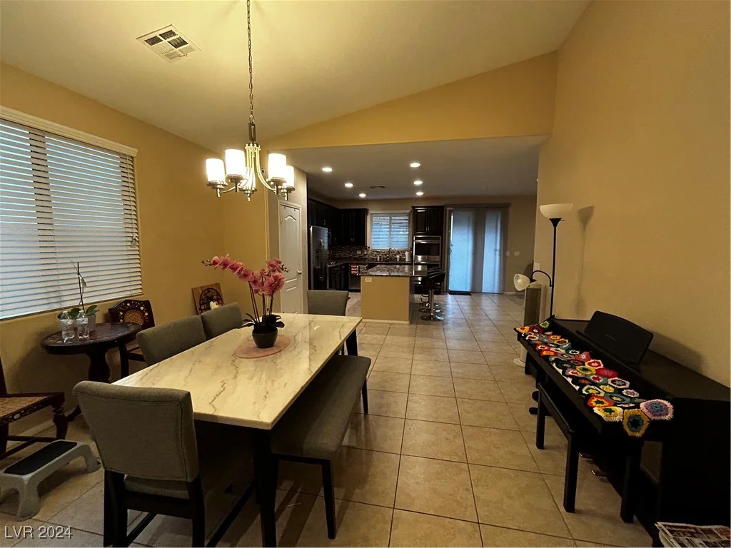 7425 Rainford, Las Vegas, NV 89148