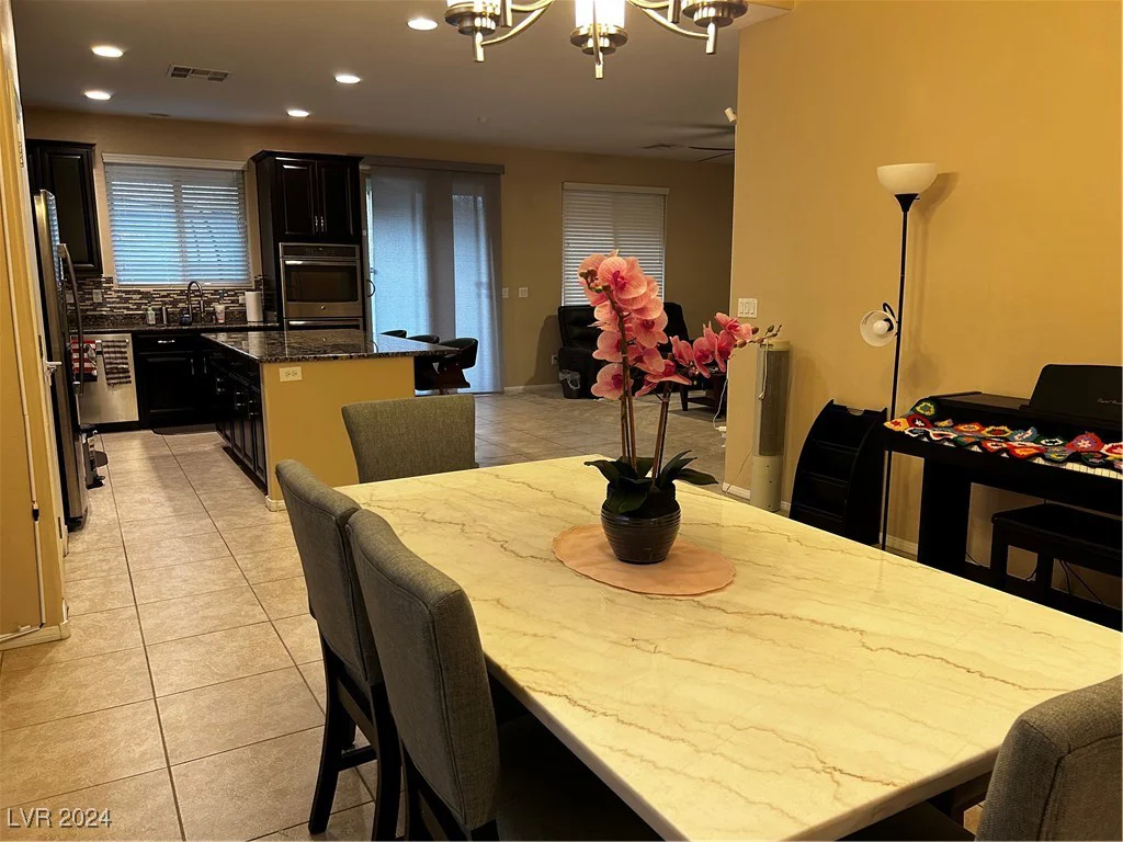 7425 Rainford, Las Vegas, NV 89148