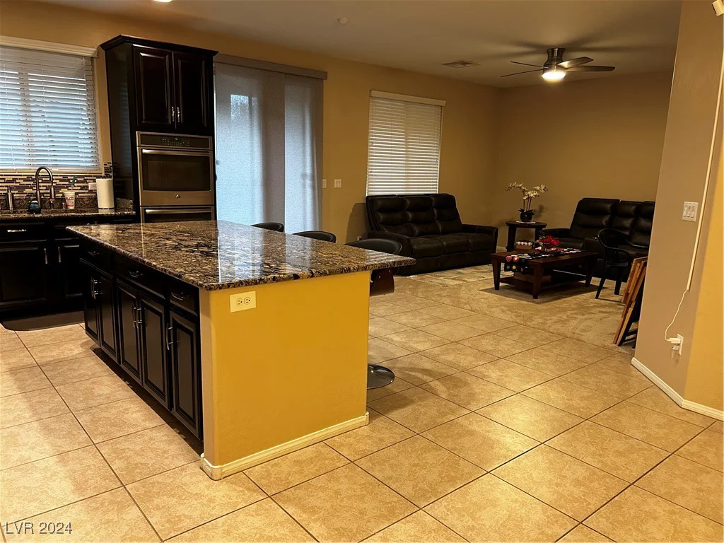 7425 Rainford, Las Vegas, NV 89148
