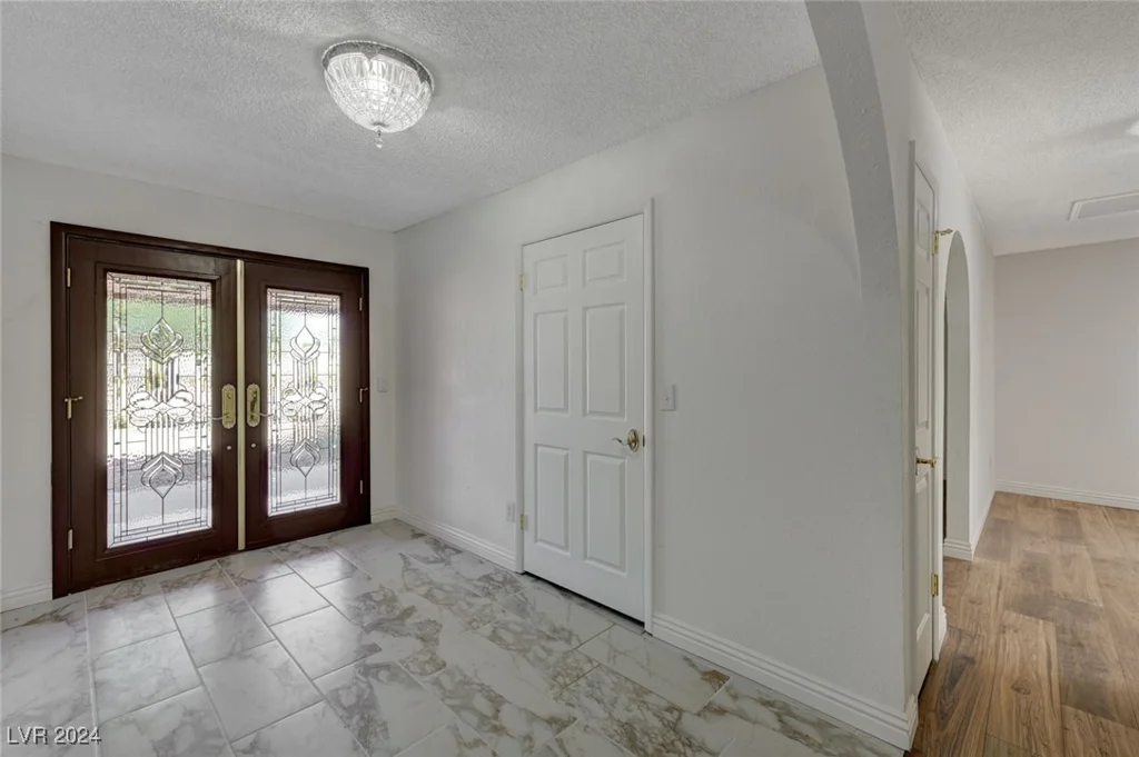 6855 Stone, Las Vegas, NV 89110