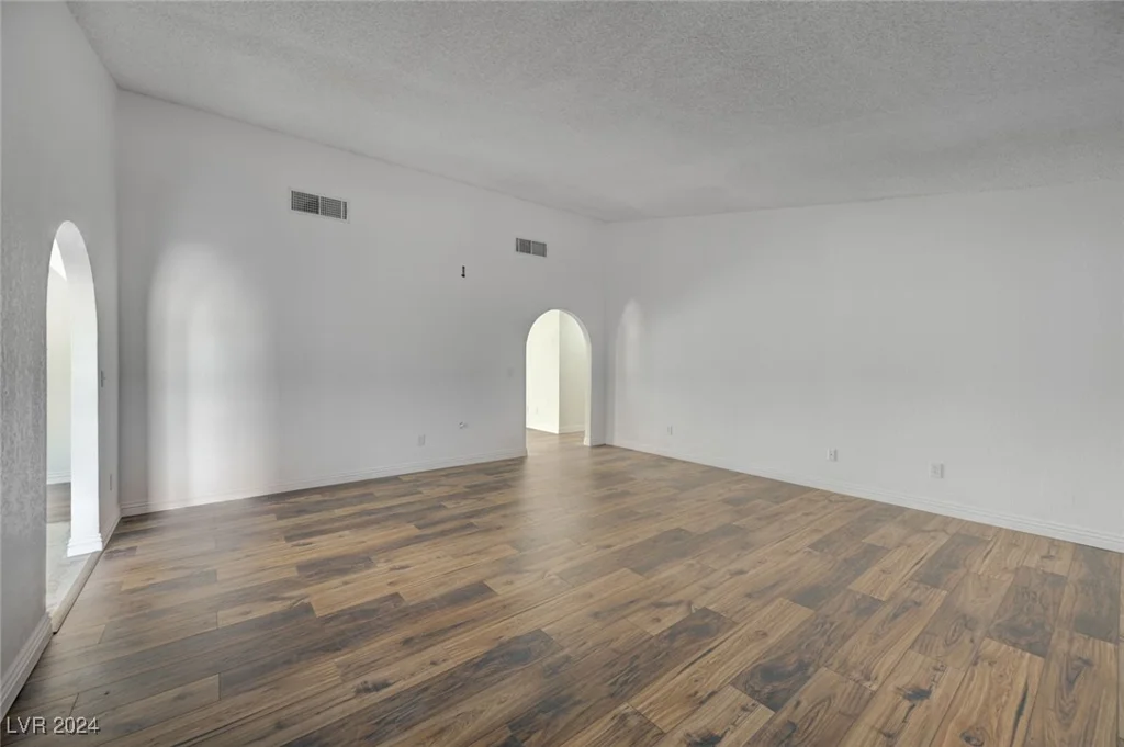 6855 Stone, Las Vegas, NV 89110