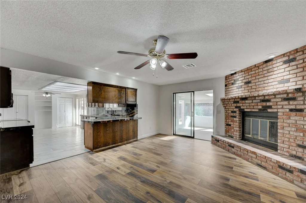 6855 Stone, Las Vegas, NV 89110