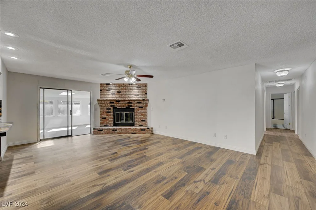 6855 Stone, Las Vegas, NV 89110