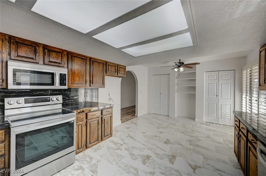 6855 Stone, Las Vegas, NV 89110