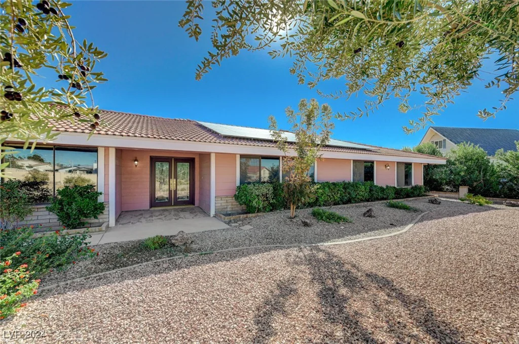 6855 Stone, Las Vegas, NV 89110