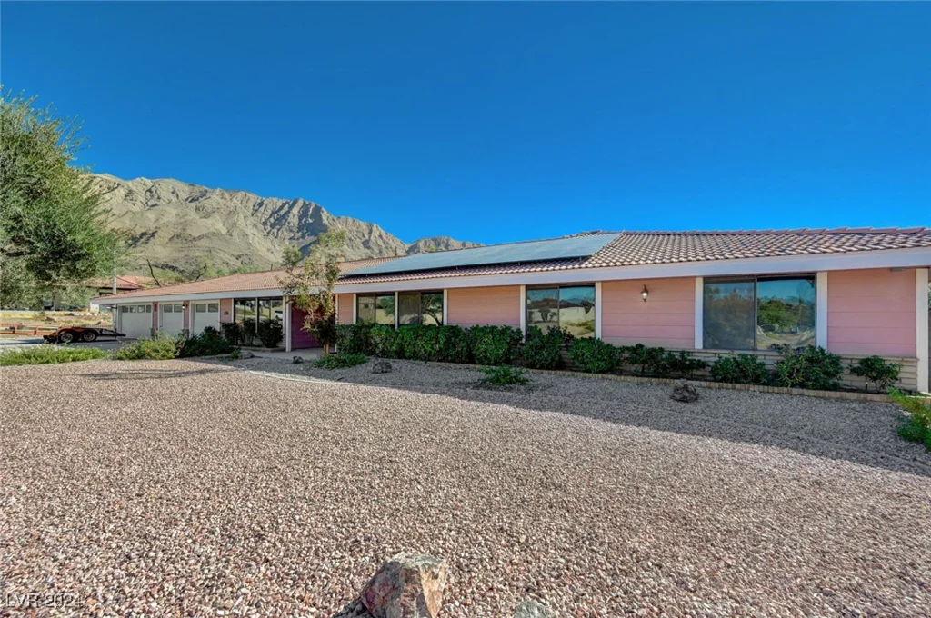 6855 Stone, Las Vegas, NV 89110
