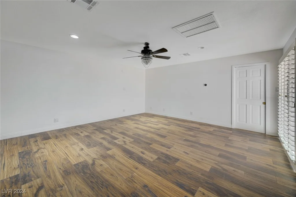 6855 Stone, Las Vegas, NV 89110