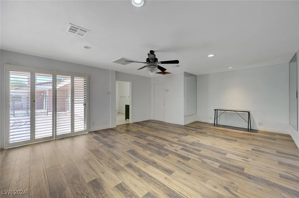6855 Stone, Las Vegas, NV 89110