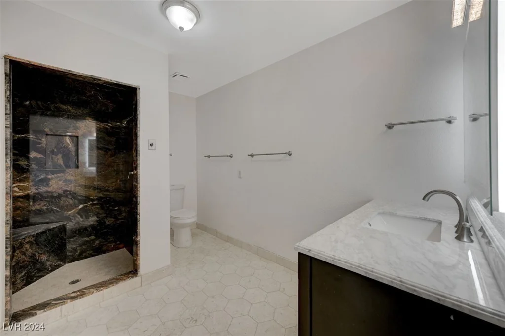 6855 Stone, Las Vegas, NV 89110