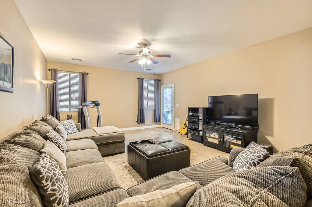 9615 Stonily, Las Vegas, NV 89178