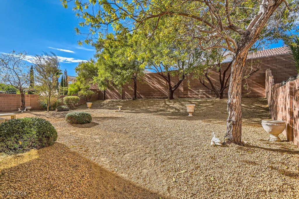 9615 Stonily, Las Vegas, NV 89178