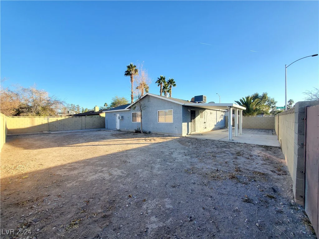 6524 Ouida, Las Vegas, NV 89108