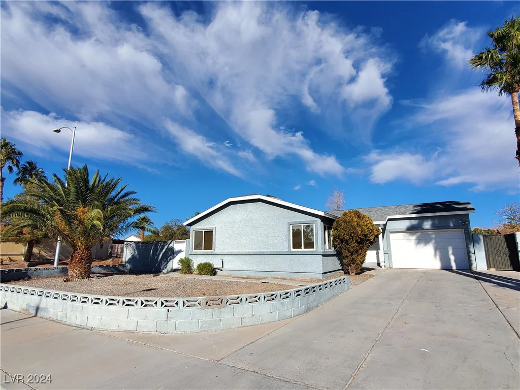 6524 Ouida, Las Vegas, NV 89108