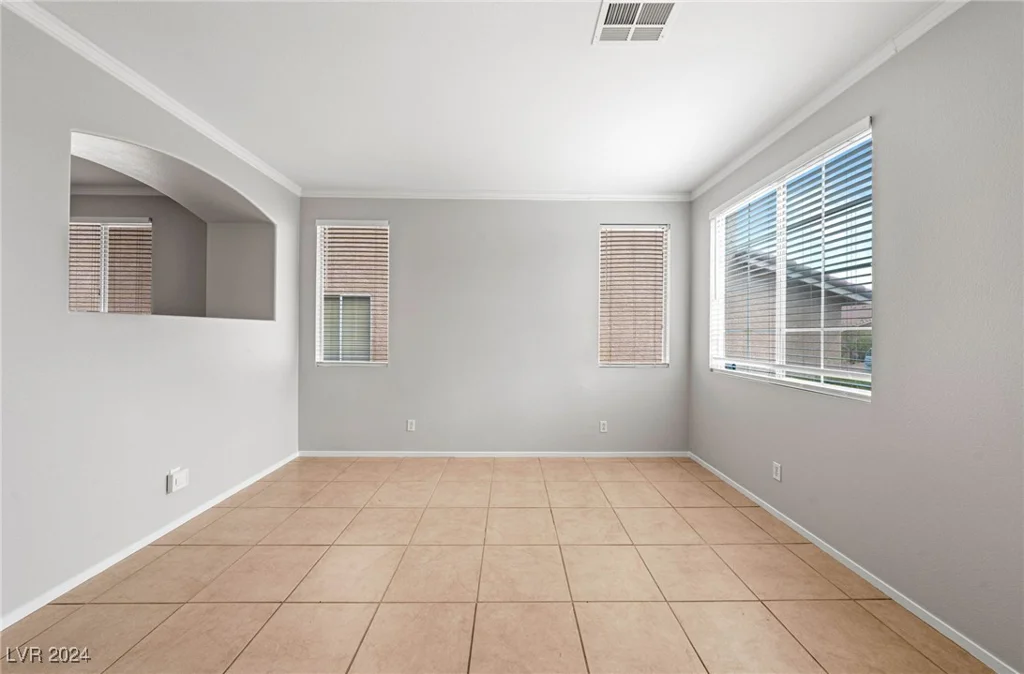 10372 SANTA CRESTA, Las Vegas, NV 89129