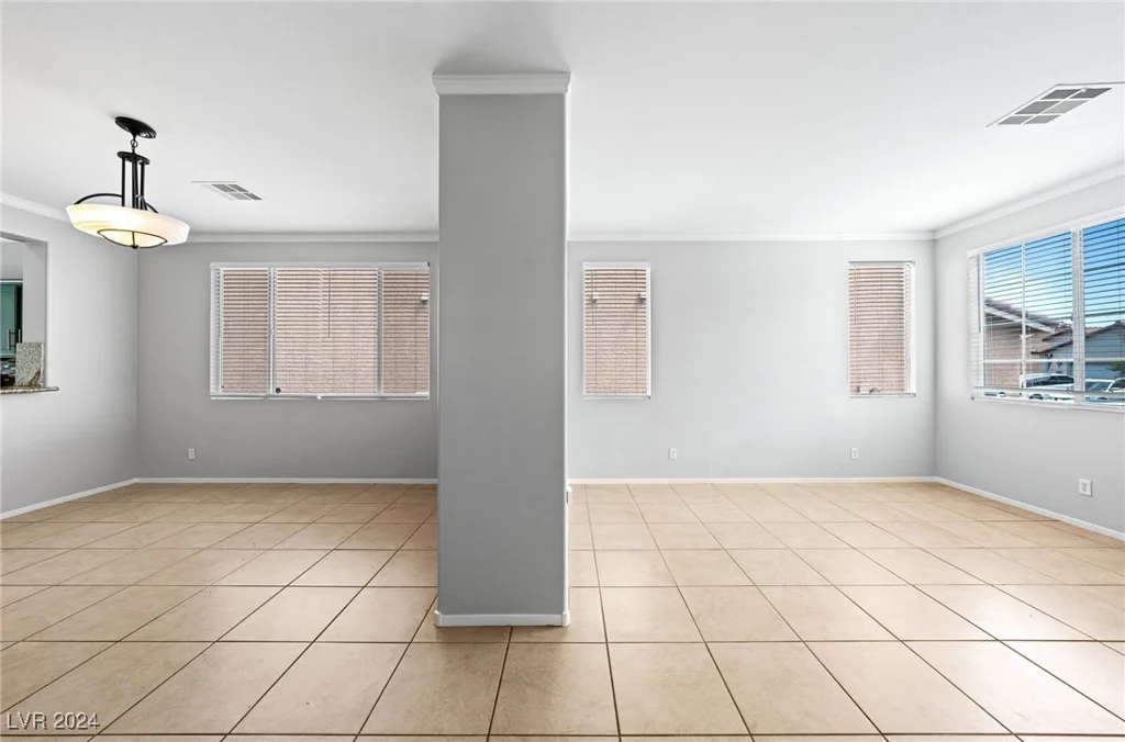 10372 SANTA CRESTA, Las Vegas, NV 89129