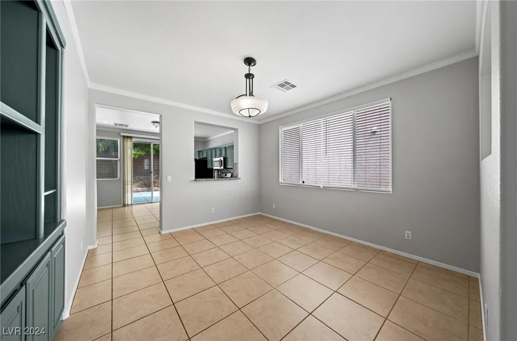 10372 SANTA CRESTA, Las Vegas, NV 89129