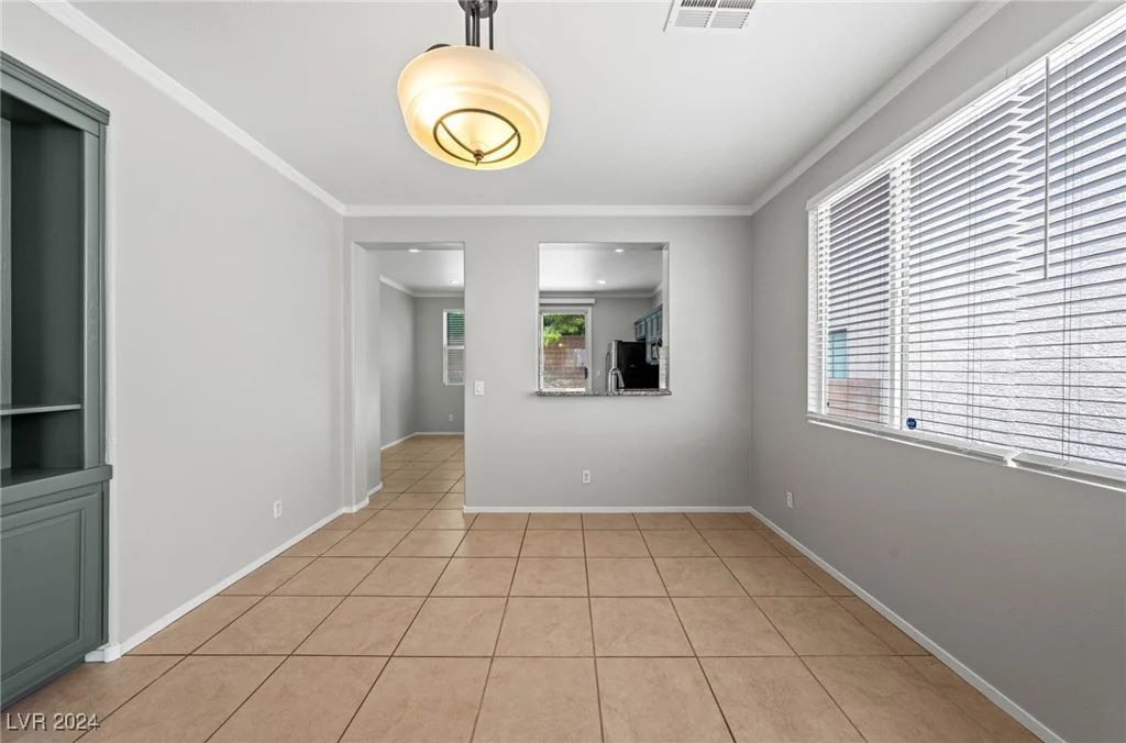 10372 SANTA CRESTA, Las Vegas, NV 89129
