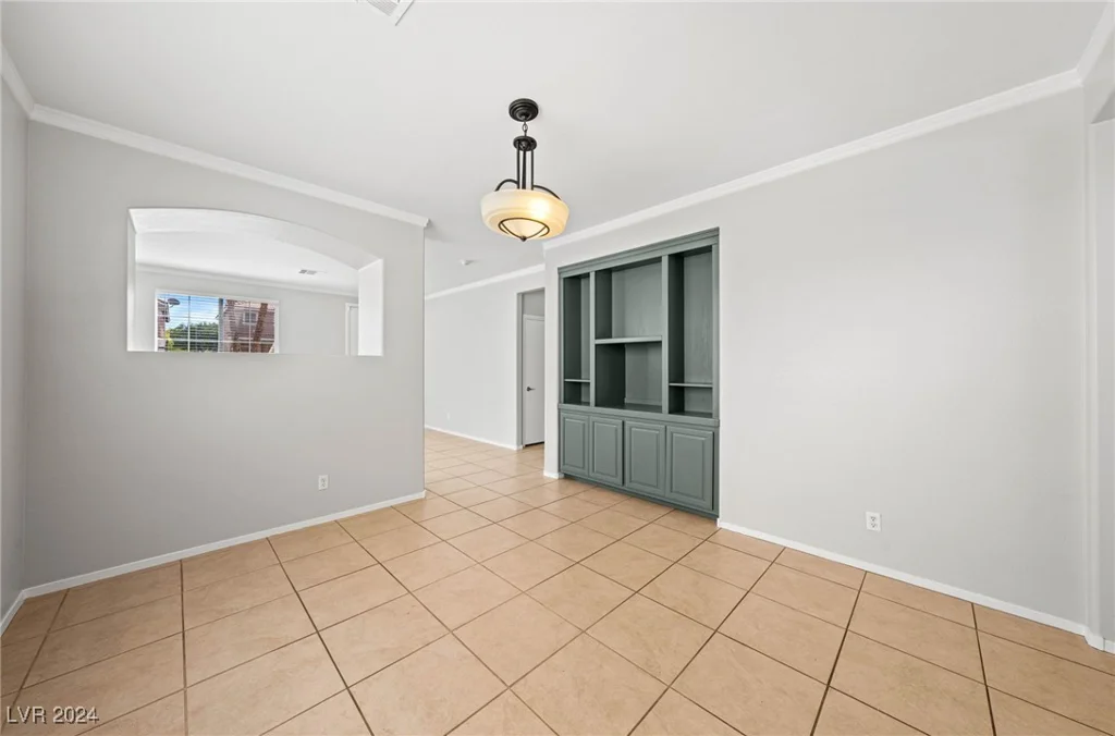 10372 SANTA CRESTA, Las Vegas, NV 89129