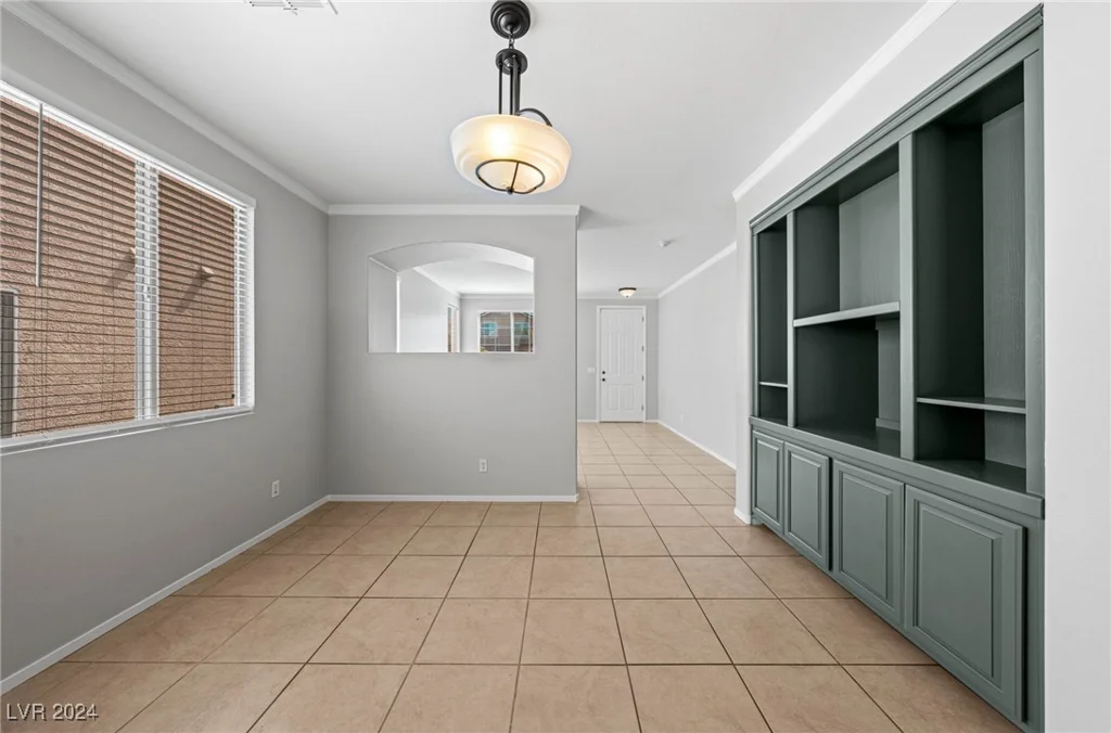 10372 SANTA CRESTA, Las Vegas, NV 89129
