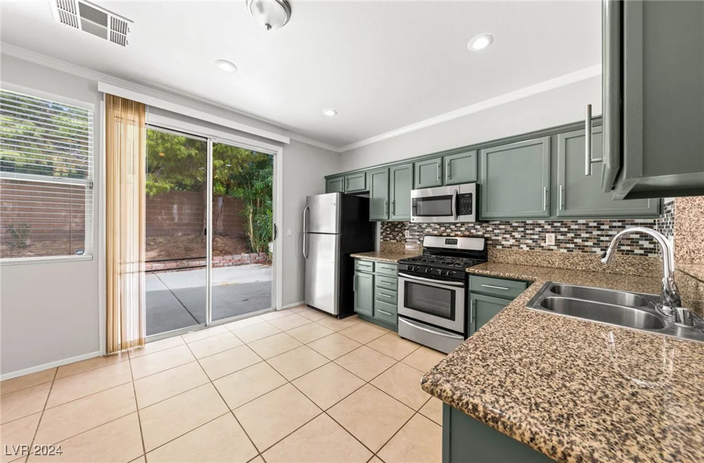 10372 SANTA CRESTA, Las Vegas, NV 89129
