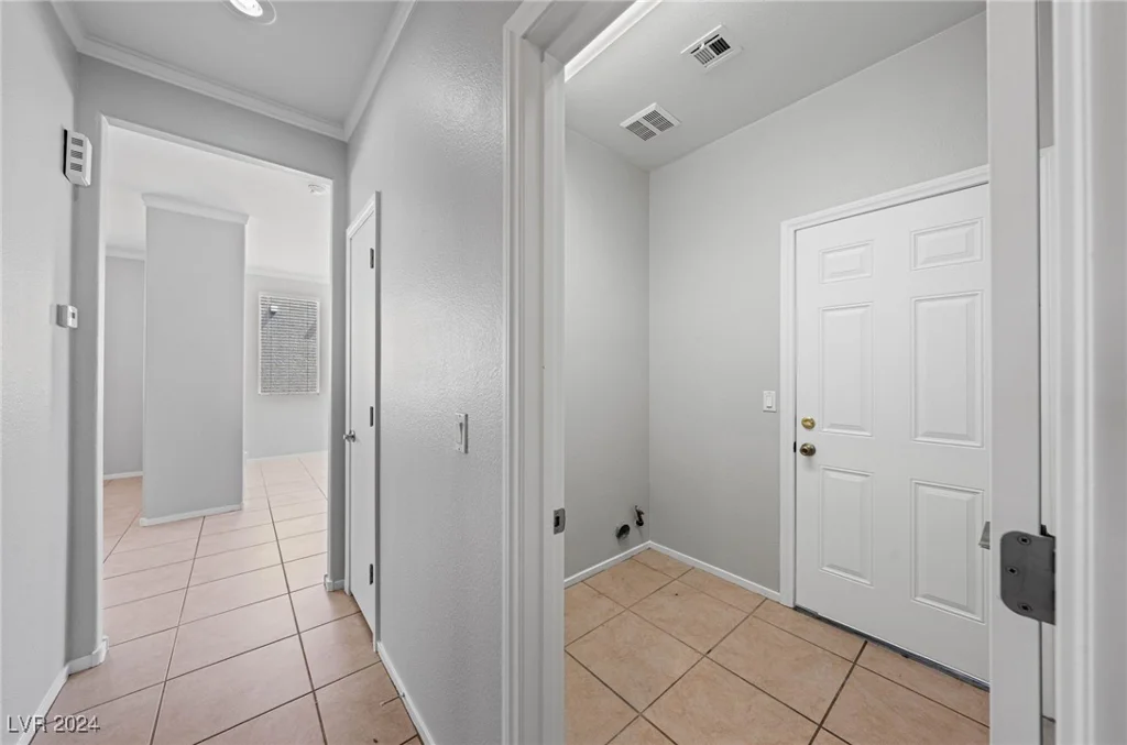10372 SANTA CRESTA, Las Vegas, NV 89129