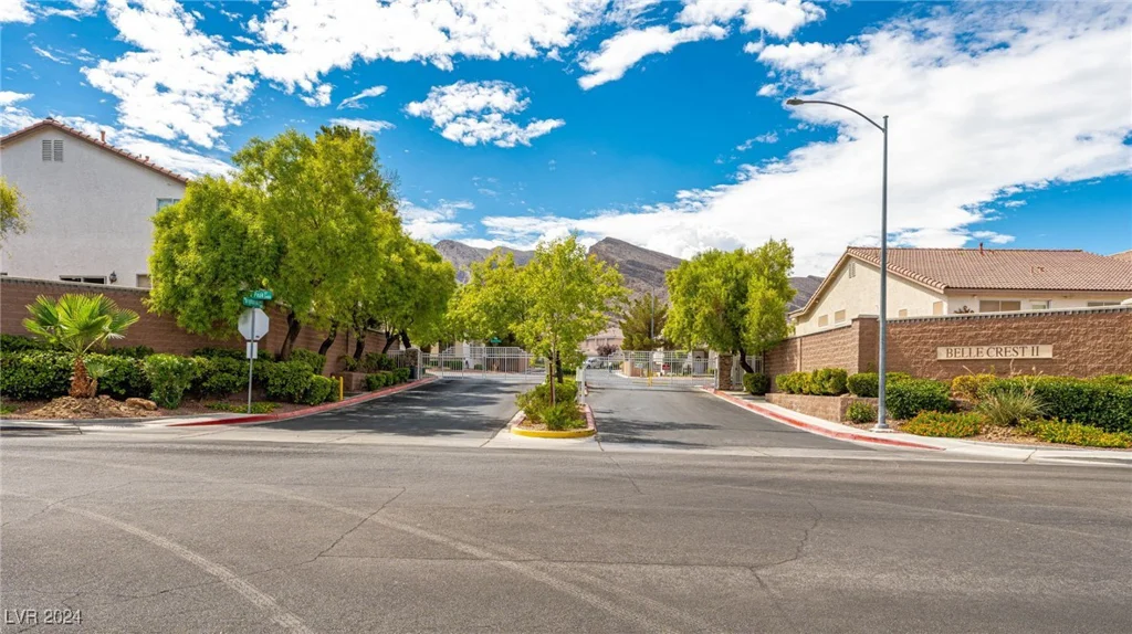 10372 SANTA CRESTA, Las Vegas, NV 89129