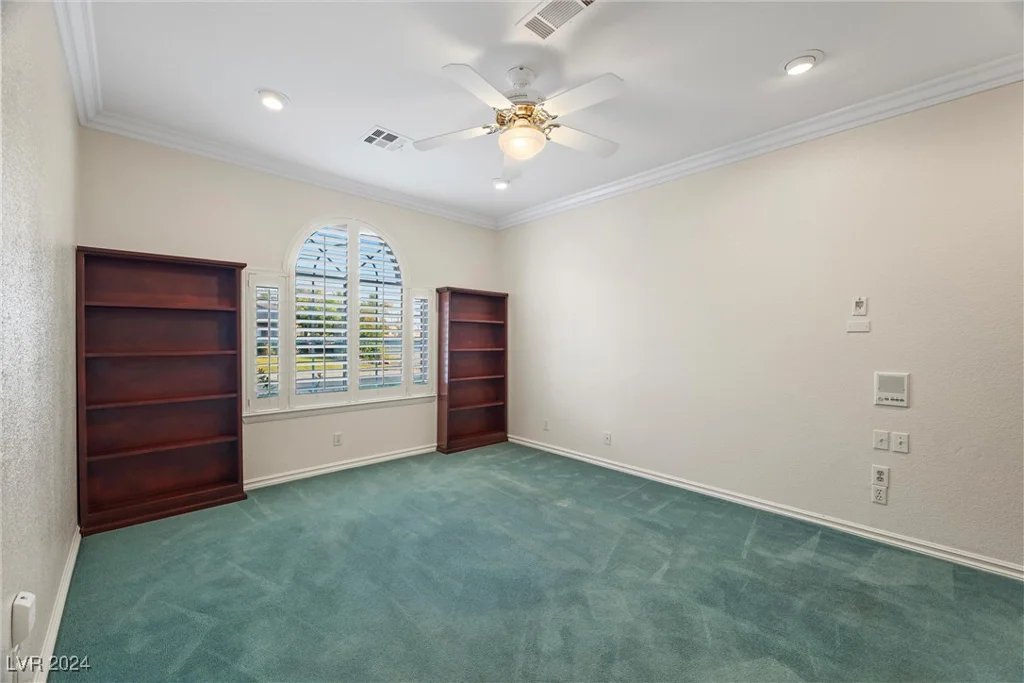 6460 Spanish Garden, Las Vegas, NV 89110