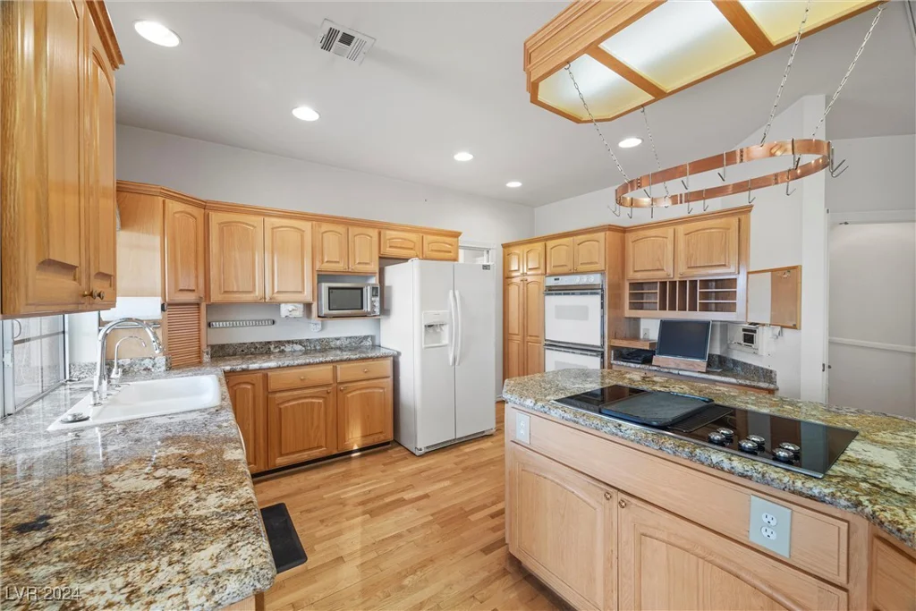 6460 Spanish Garden, Las Vegas, NV 89110