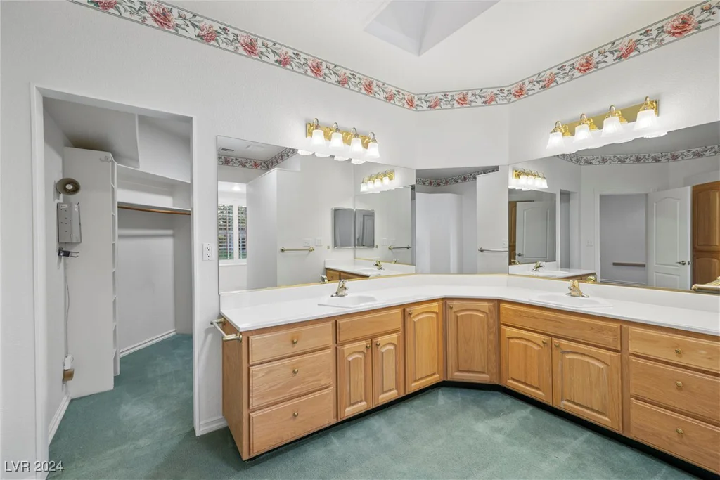 6460 Spanish Garden, Las Vegas, NV 89110