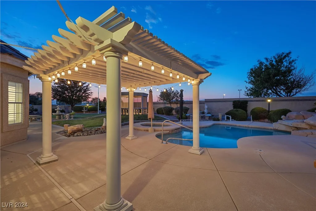 6460 Spanish Garden, Las Vegas, NV 89110