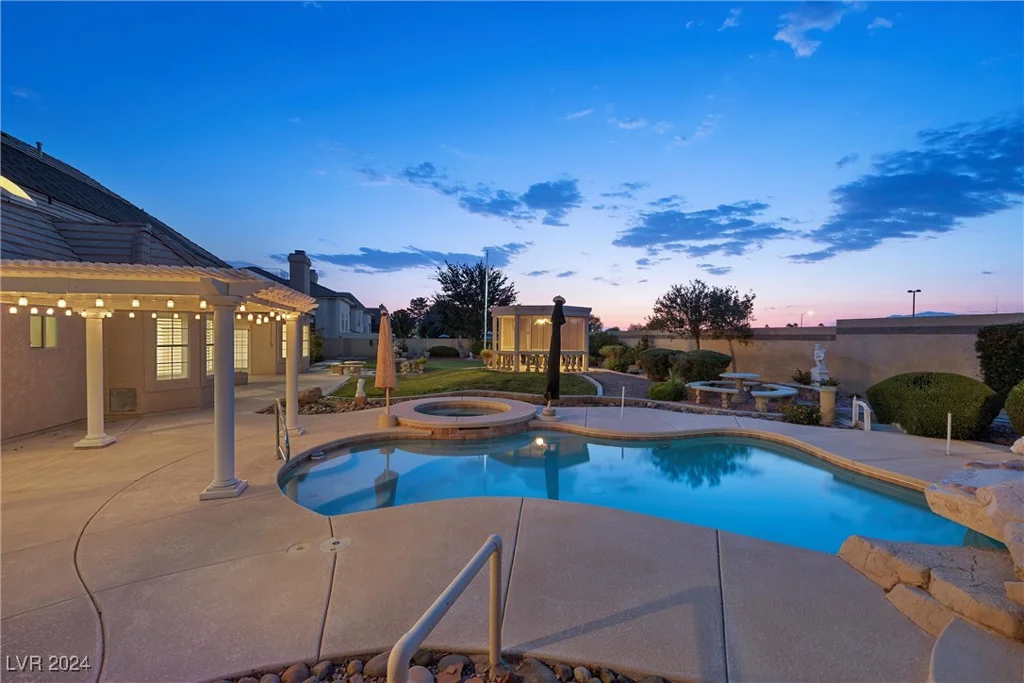 6460 Spanish Garden, Las Vegas, NV 89110