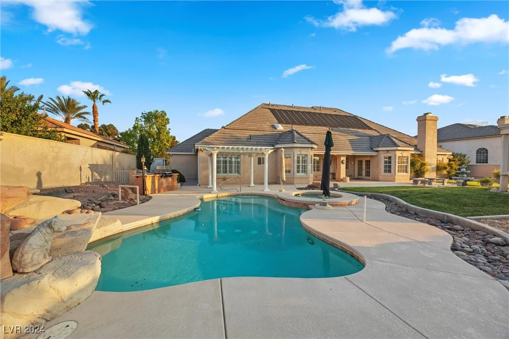6460 Spanish Garden, Las Vegas, NV 89110